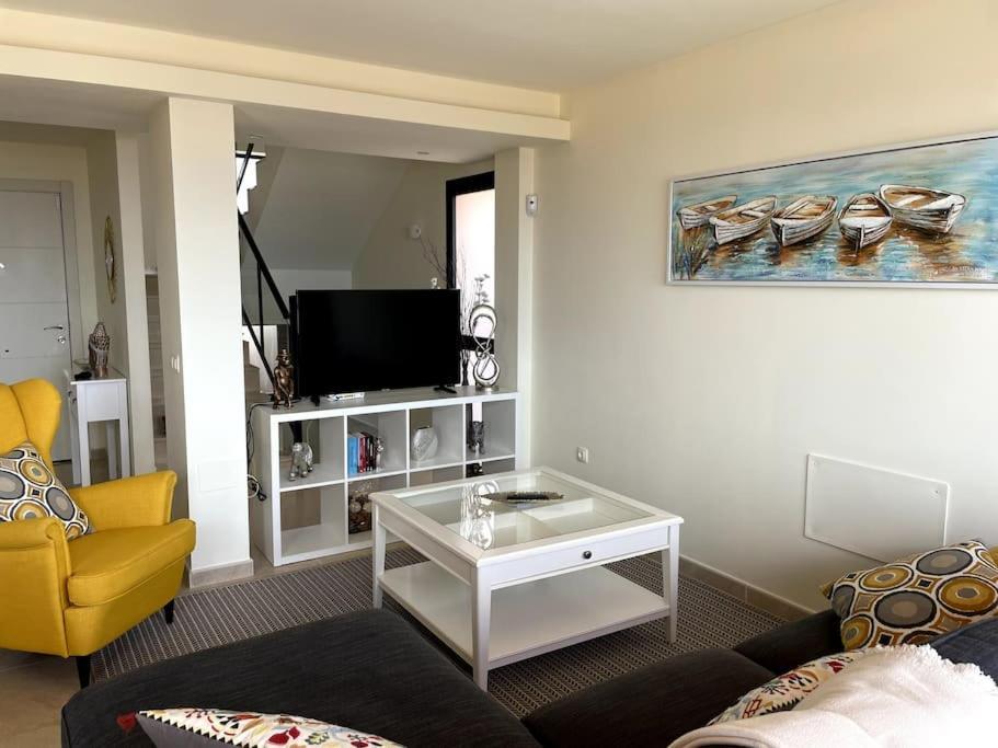 Vivienda Adosada En Castillo, กาเลตาเดฟุสเต ภายนอก รูปภาพ