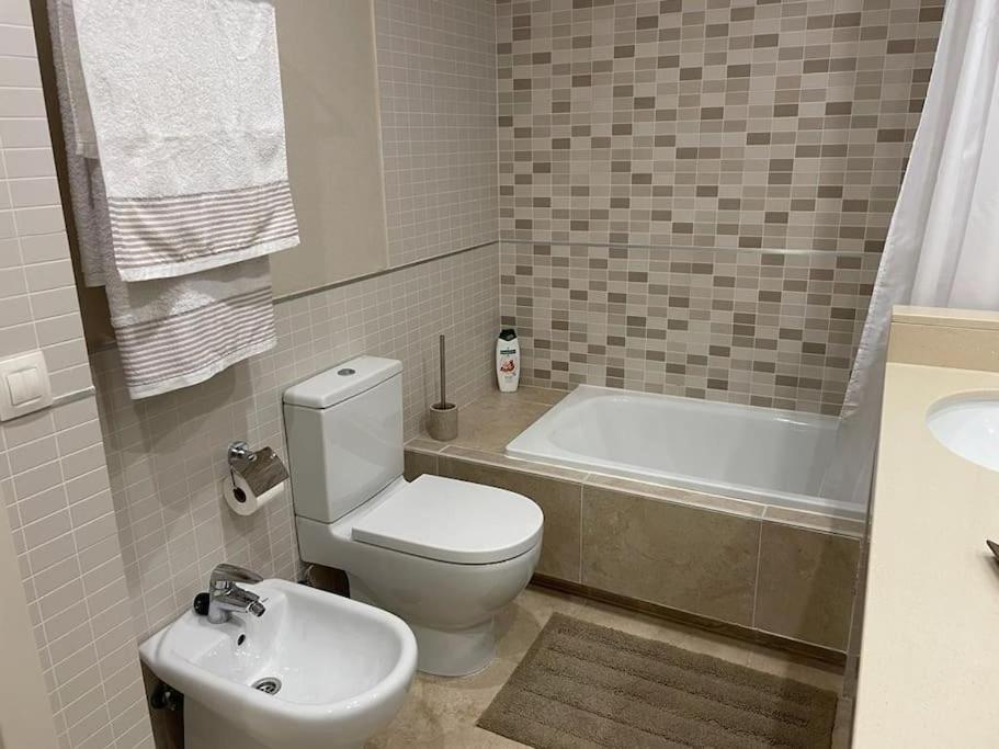 Vivienda Adosada En Castillo, กาเลตาเดฟุสเต ภายนอก รูปภาพ